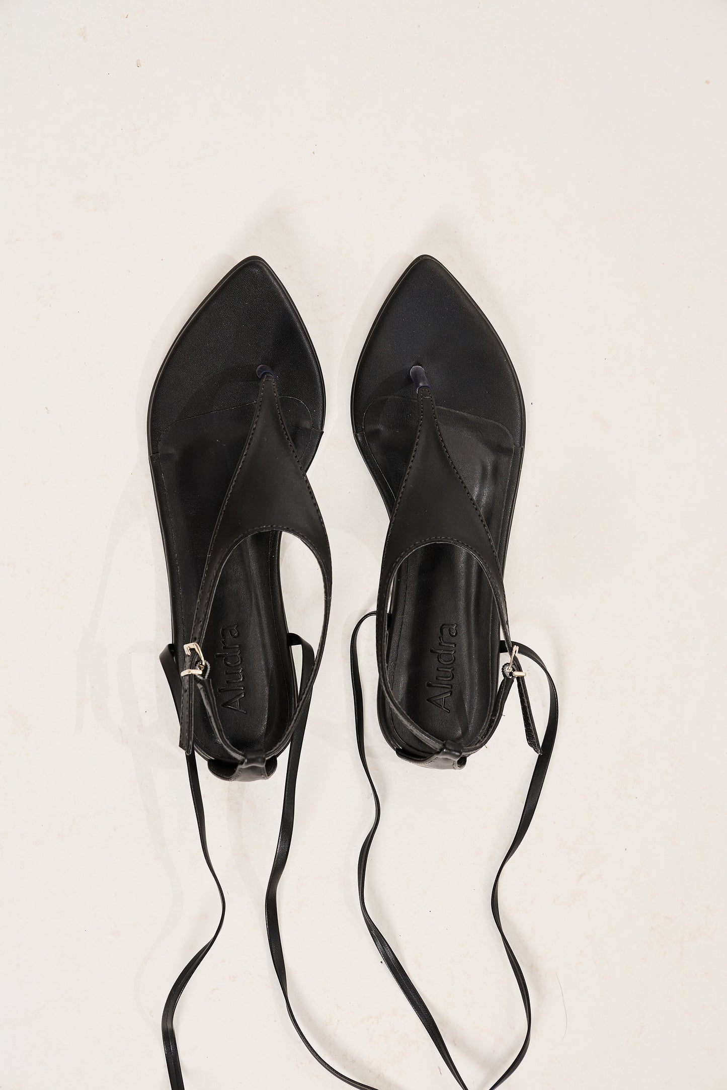 Rasteira Strappy Preta