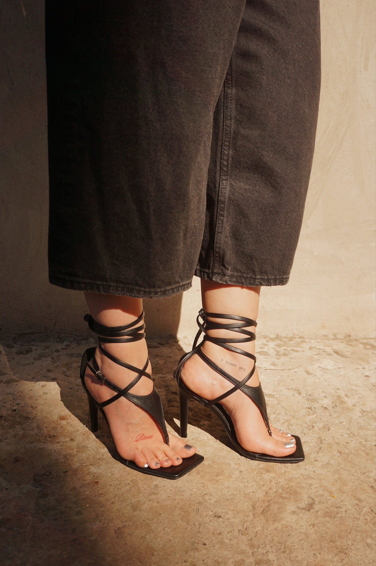 Sandália Strappy Preta