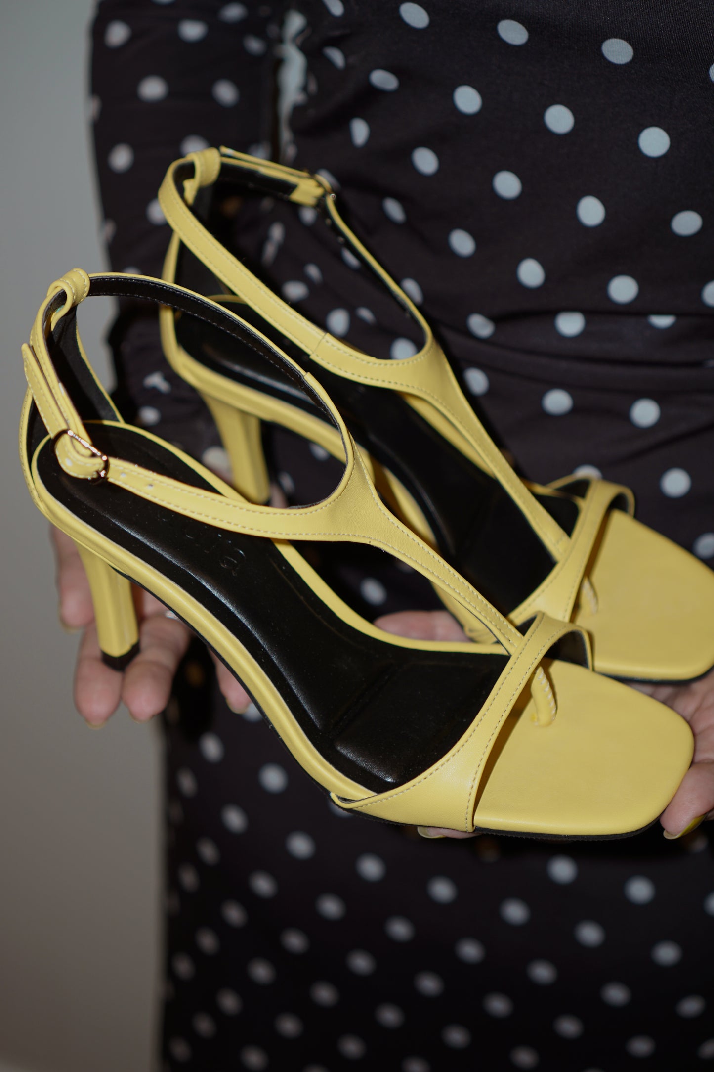 Sandália Zara Giallo