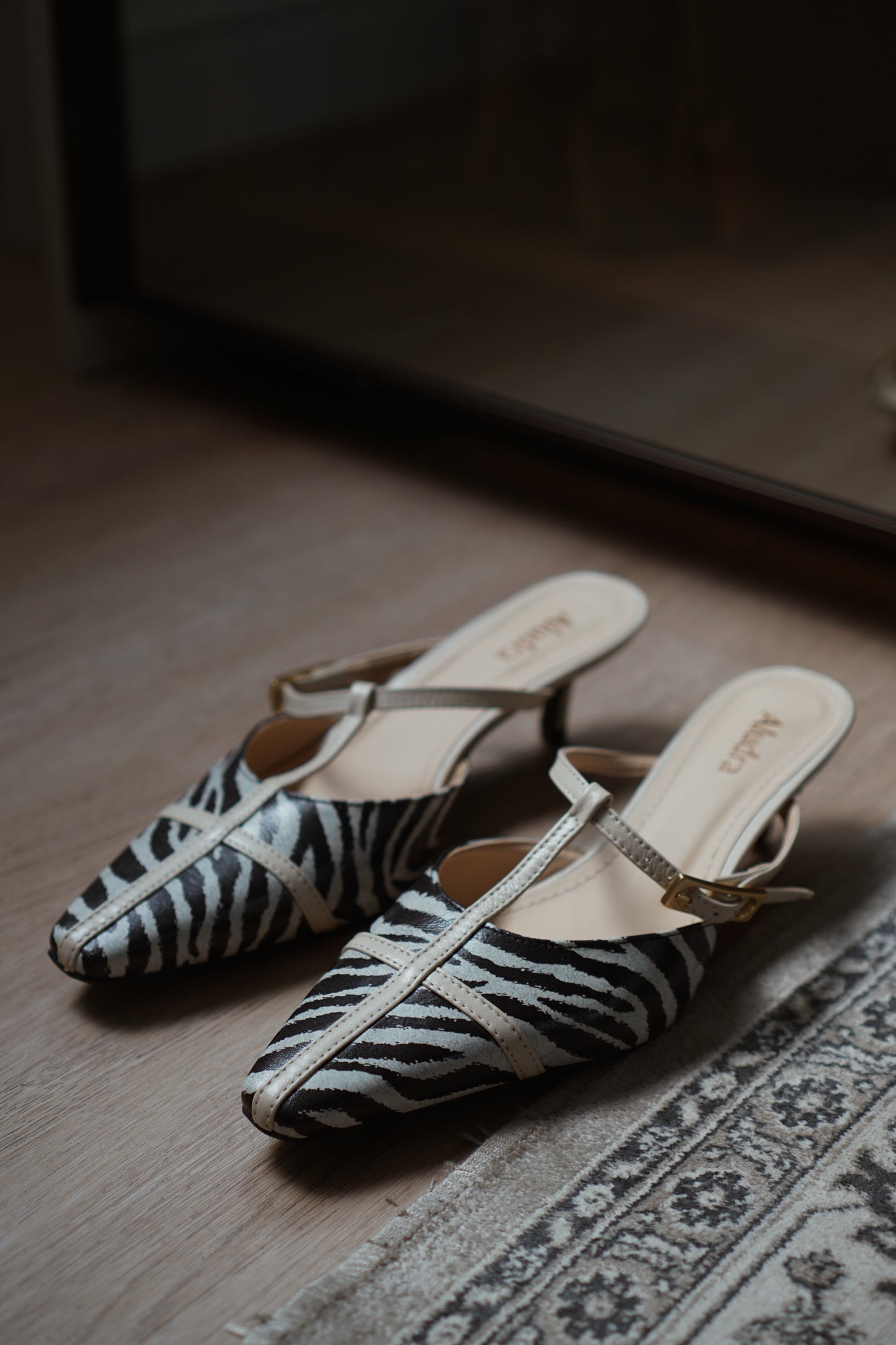Mule Olivia Zebra
